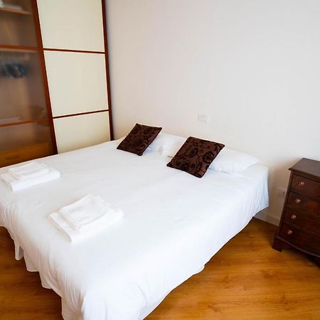 V12 Apartments - Alfieri 2A Новара Екстер'єр фото