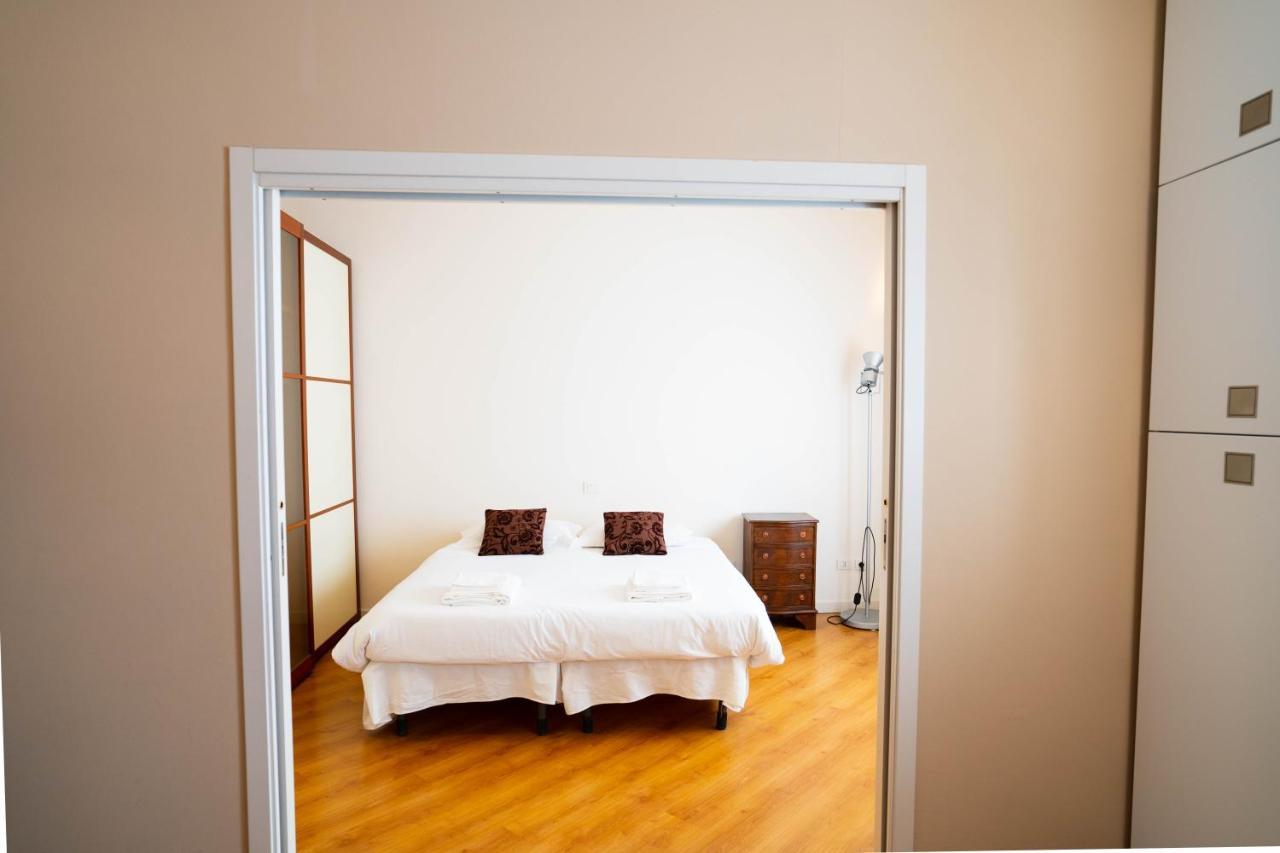 V12 Apartments - Alfieri 2A Новара Екстер'єр фото