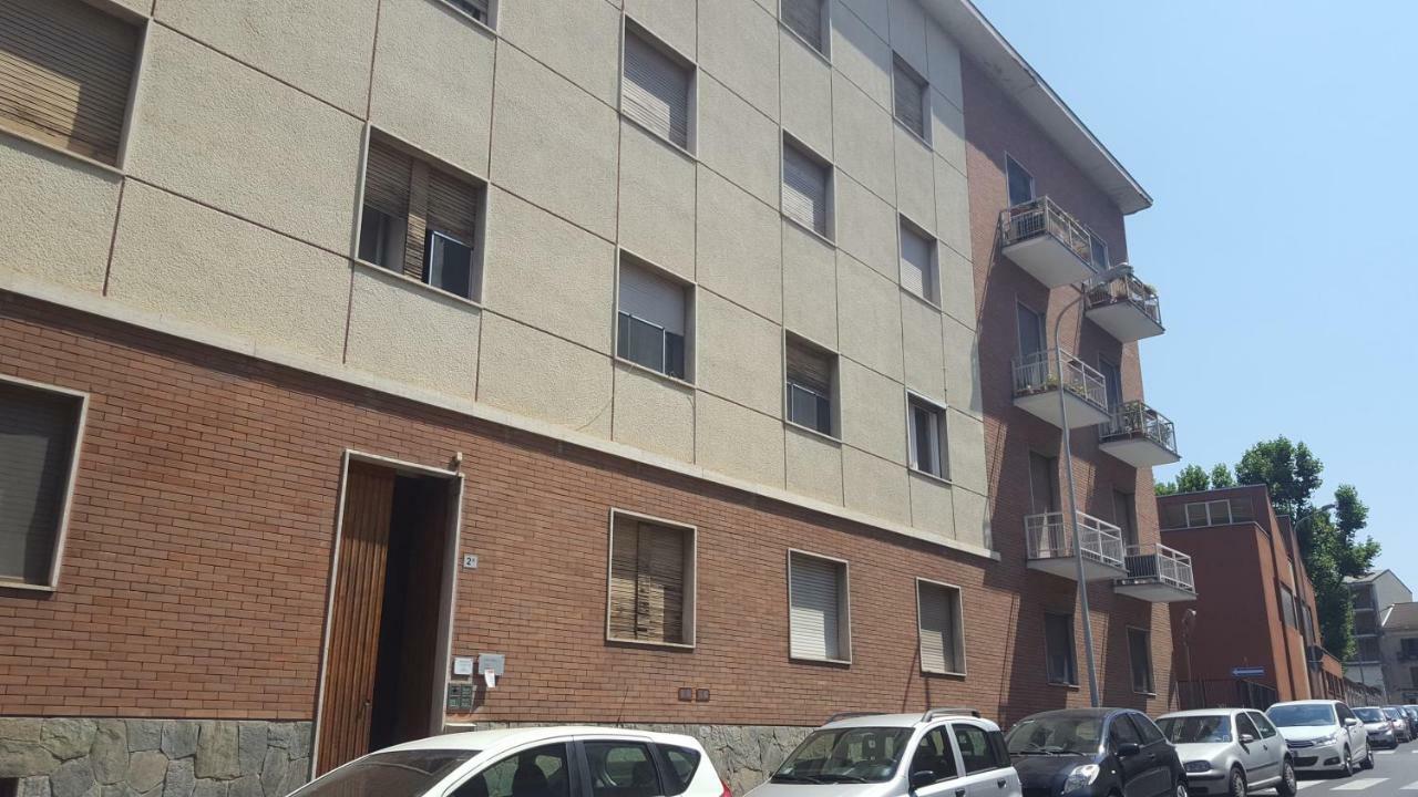 V12 Apartments - Alfieri 2A Новара Екстер'єр фото